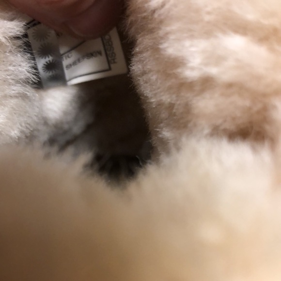 UGG Sequin Boot woman’s size 8 - Picture 12 of 13